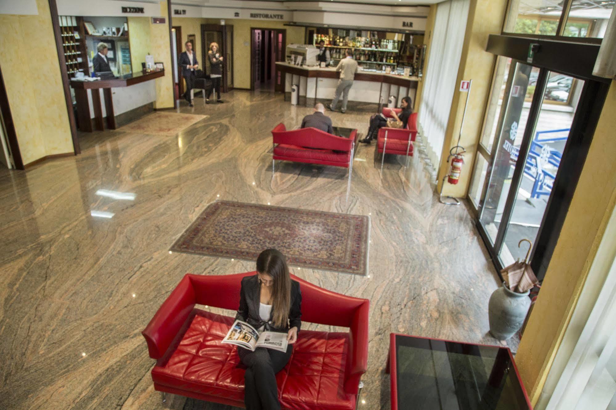 Hotel Grassetti Piediripa Buitenkant foto