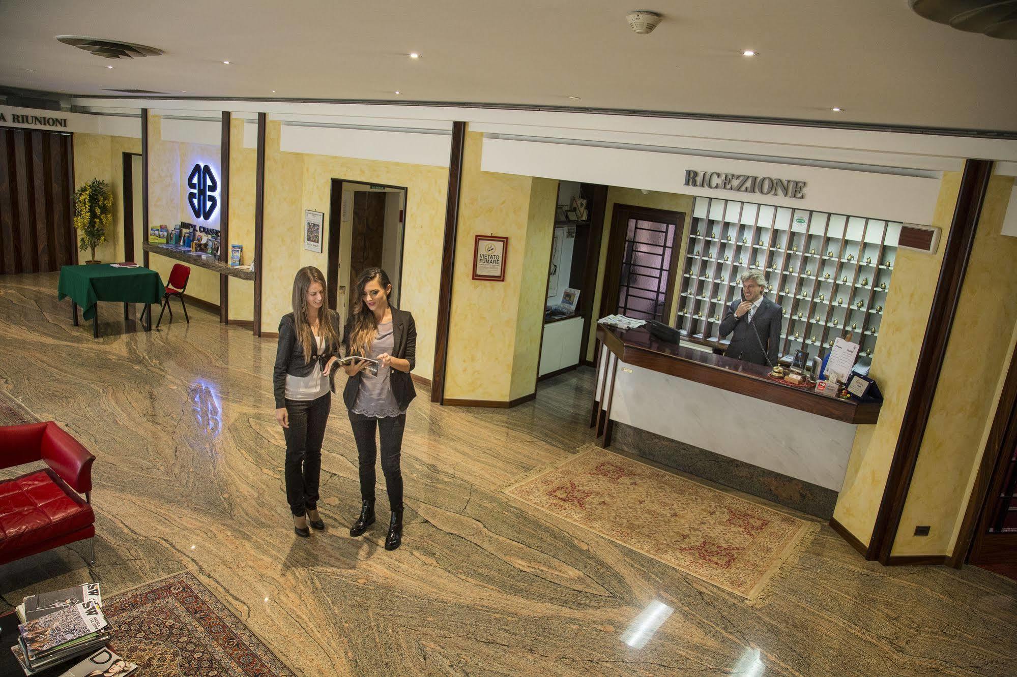 Hotel Grassetti Piediripa Buitenkant foto