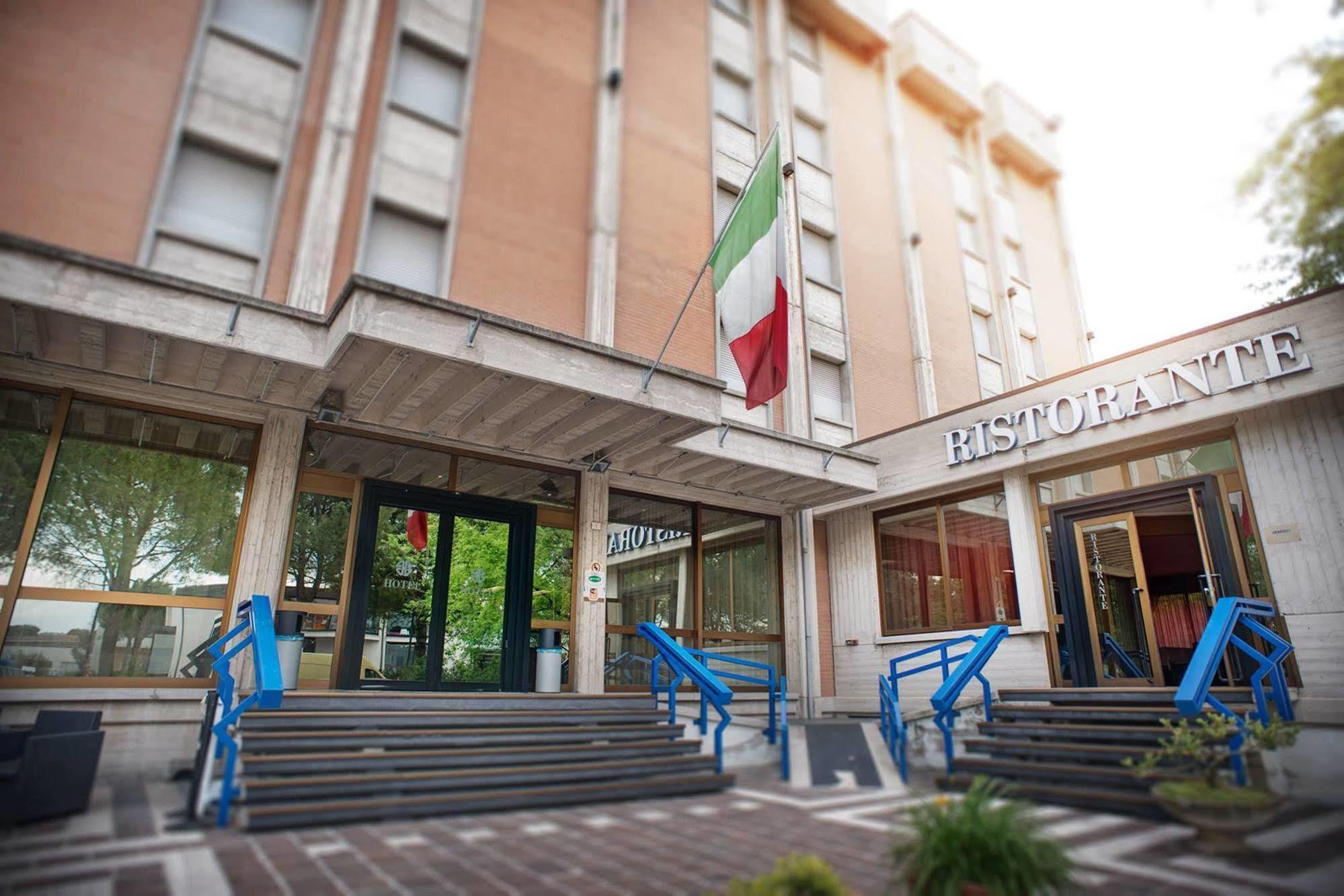 Hotel Grassetti Piediripa Buitenkant foto