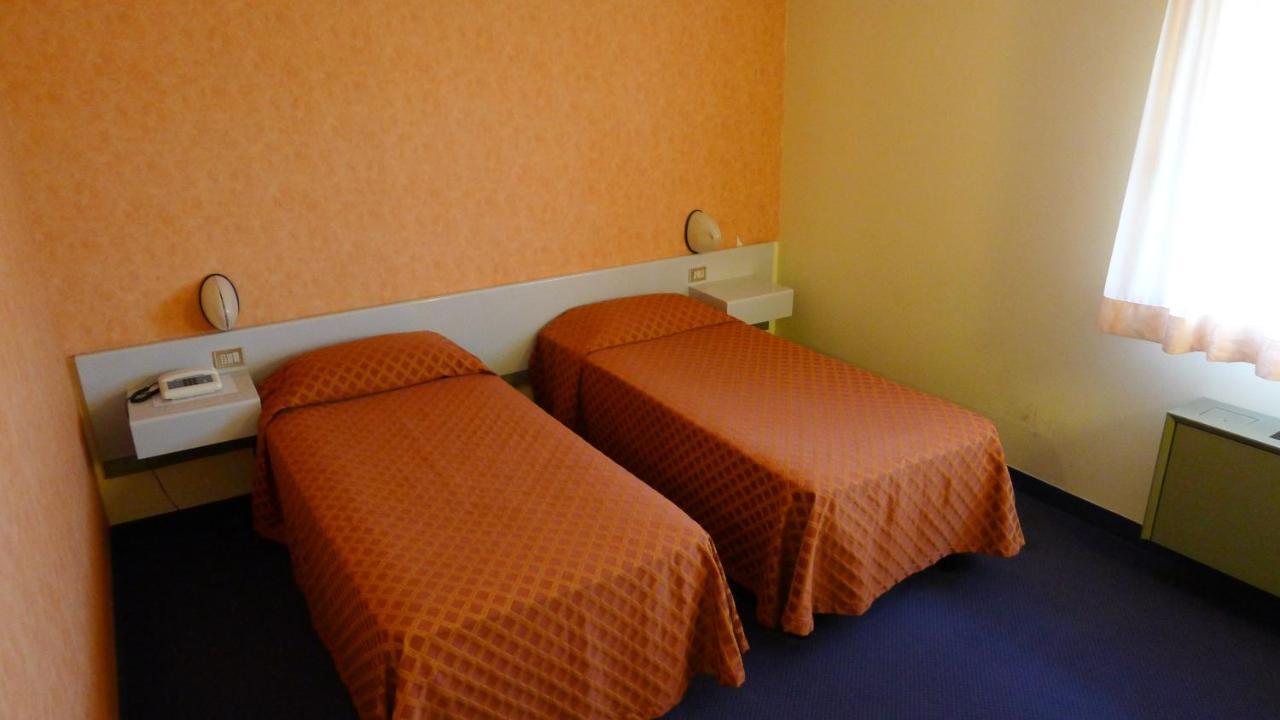Hotel Grassetti Piediripa Kamer foto